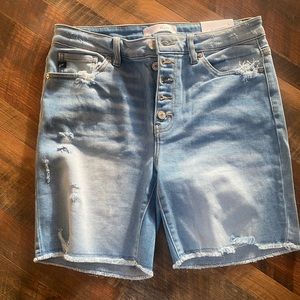 Size large KanCan mid thigh shorts size Large